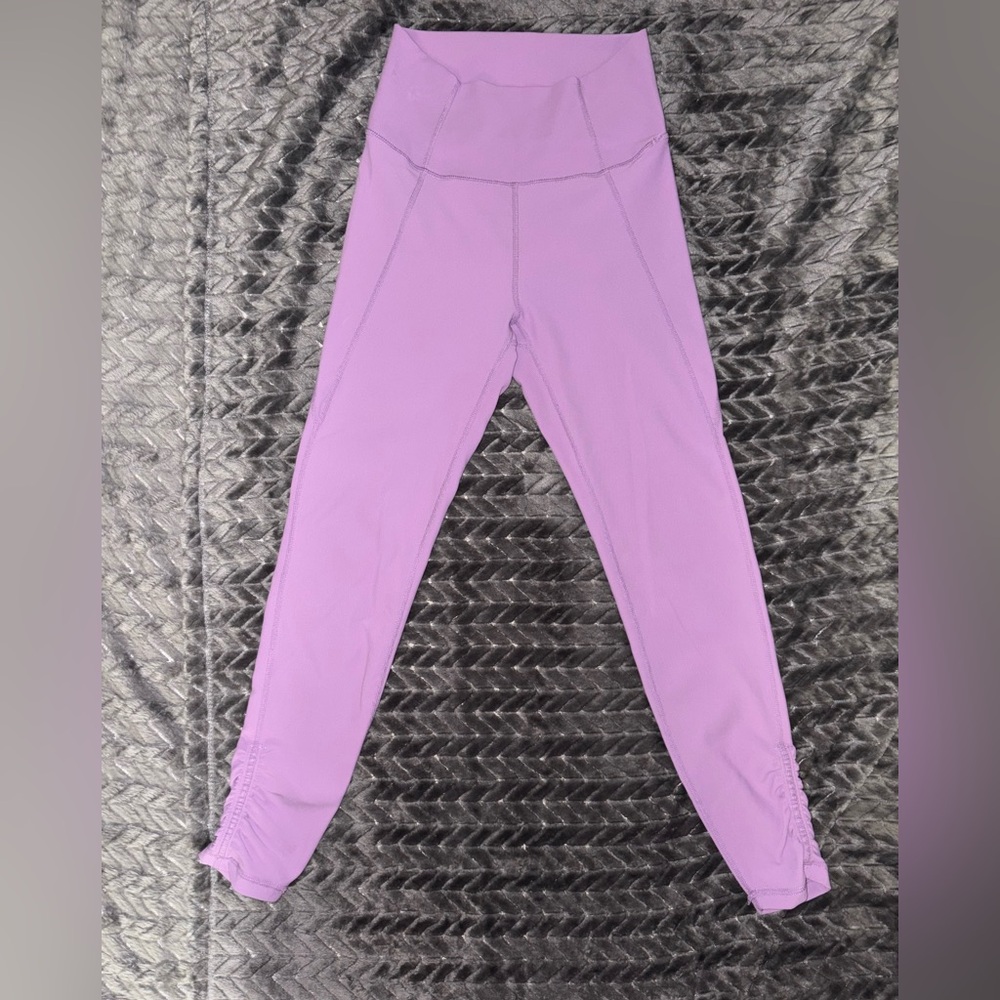 Wilo The Label Size S leggings with detail by the ankles